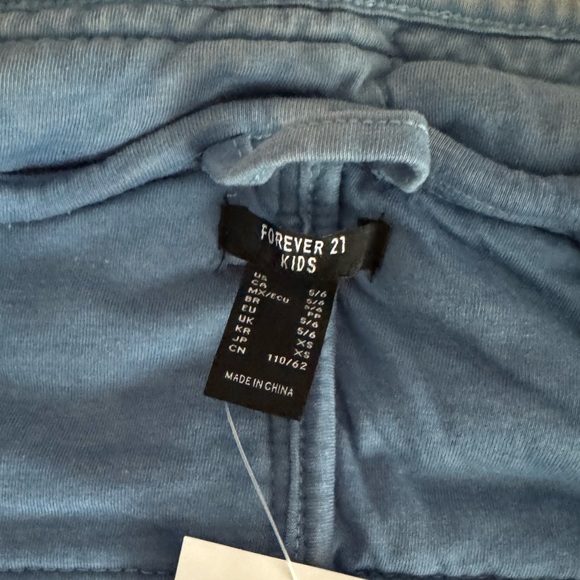 Kids Forever 21 quilted zip up jacket - Picture 7 of 7